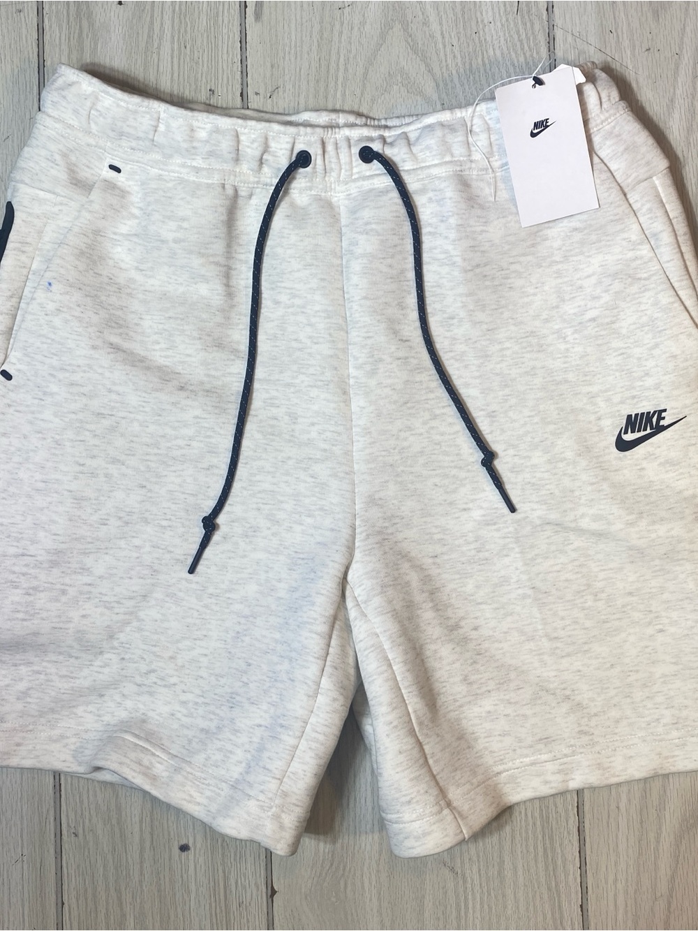 Nike Sportswear Tech Fleece Shorts Mens Size L Light Gray NWT!